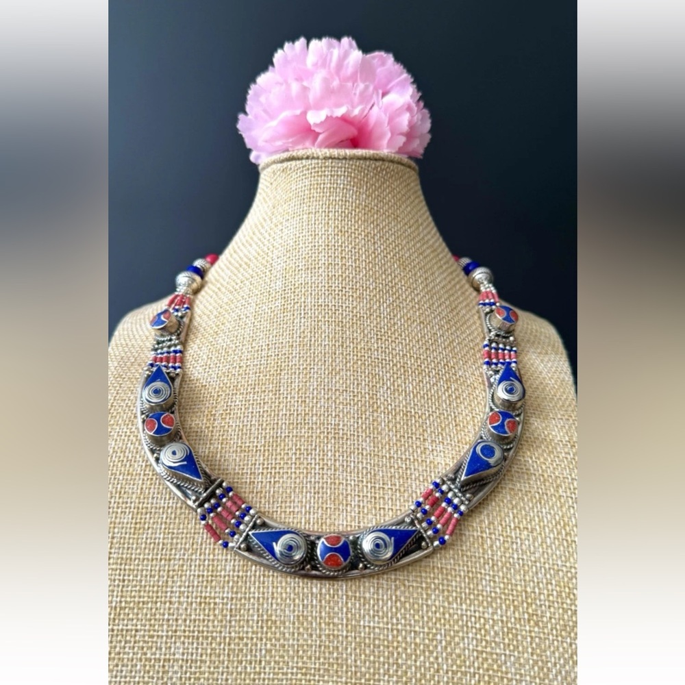 Elegant & Vintage Blue Lapis & Red Coral Stone Set In Silver 18”in & 136grams